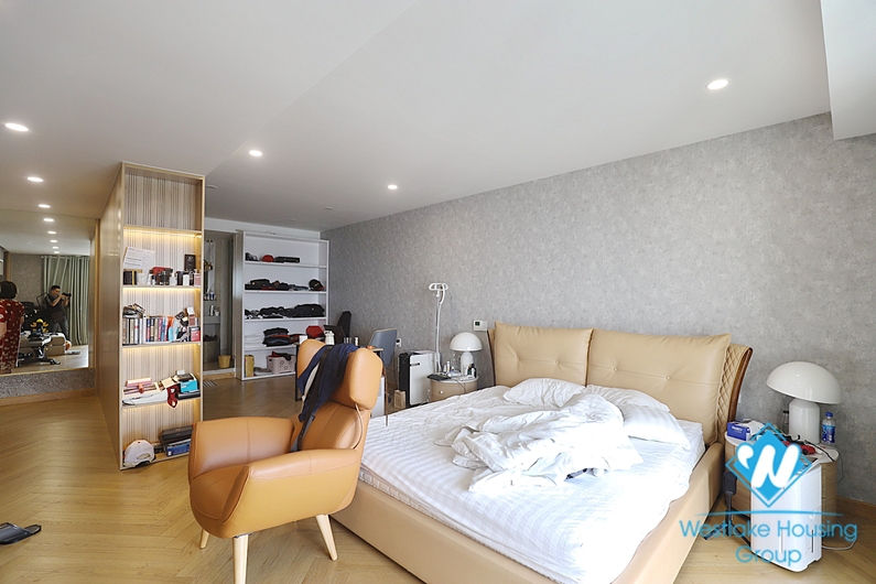 Large size apartment 4 bedrooms for rent at D' Leroi soleil Xuan Dieu.